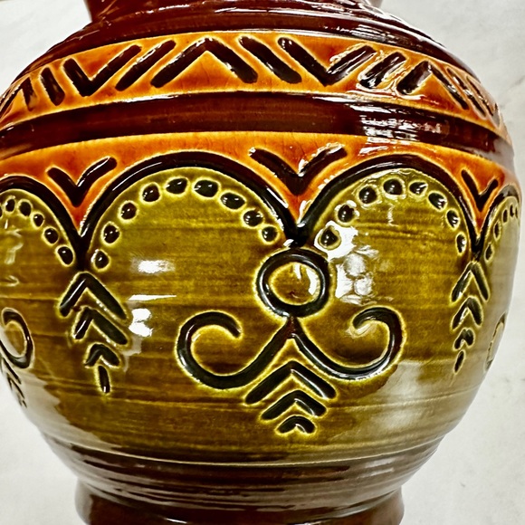 Gorgeous, handmade water pitcher. - Picture 9 of 9